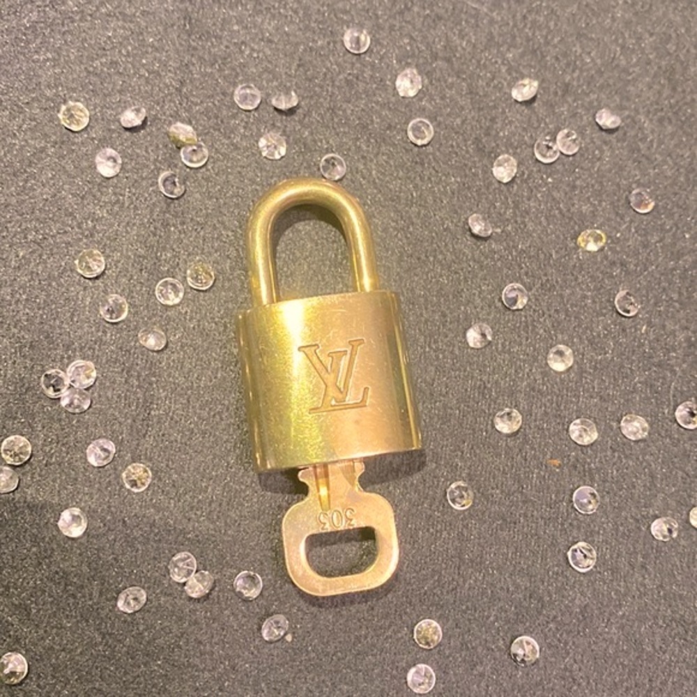 Authentic Lv Lock And Key - image 1
